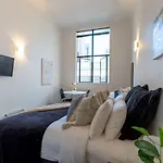 Bright Cbd Studio -Near Skytower - Wifi - Cityscape
