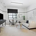 Lovely 1-Bedroom Unit In Central Auckland
