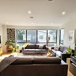 Cosy Luxury City Fringe