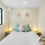 Urban Glow Townhouse With Parking