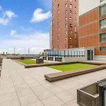Cosy 2Brm Cbd Apartment