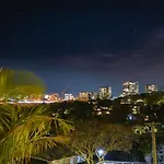 Elite Retreat Ponsonby With Parking And Deck