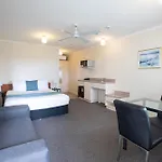 Bks Pioneer Motel
