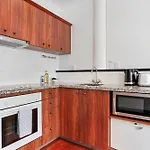 Studio Apartment On Princes Wharf
