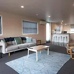 3 Bed Room Downstairs House With Private Entrance