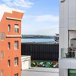 Central City Pad With Pool & Gym - 2 Free Carparks