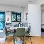 Stunning Viaduct Apartment W Harbour Views, Spa Pool And Free Parking