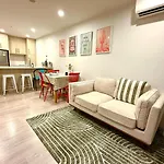 2Bedrooms,Skytower Next 20 M, Free Parking, Air Con