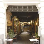 The Elliott Hotel