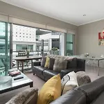 Perfect Location, Viaduct Harbour Cbd