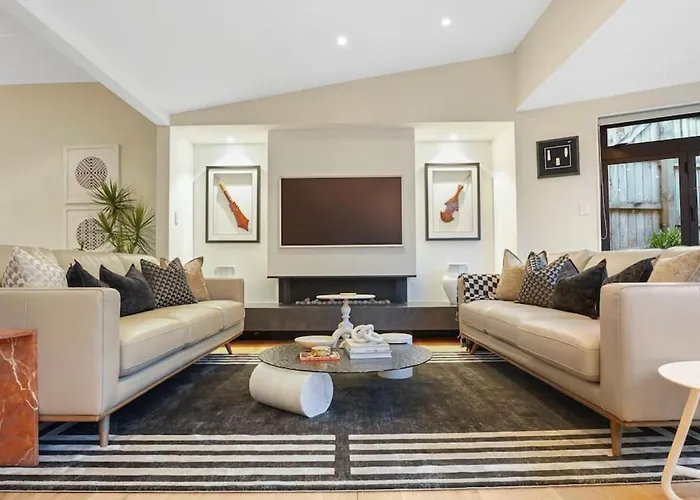 Elite Retreat Ponsonby With Parking And Deck