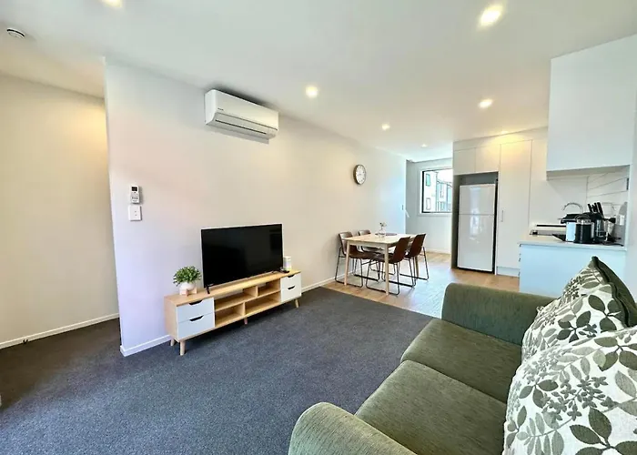 Immaculate - 2 Bedroom Townhouse Close To Fruitvale Train Station