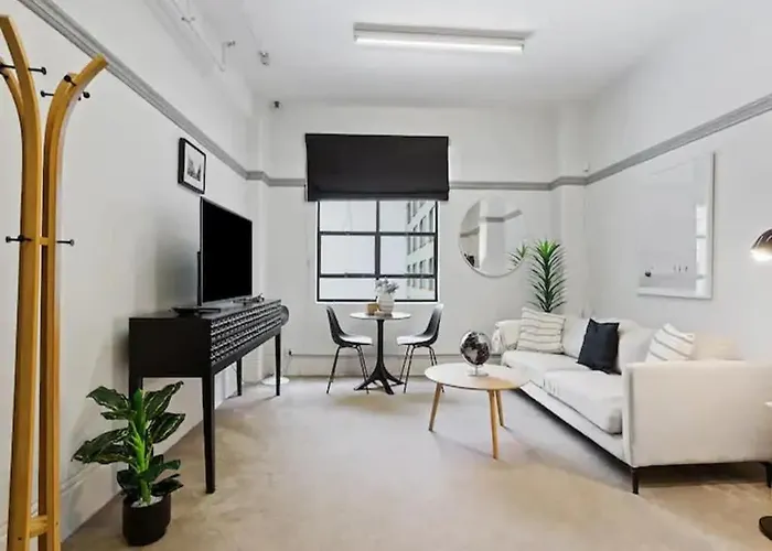 Lovely 1-Bedroom Unit In Central Auckland