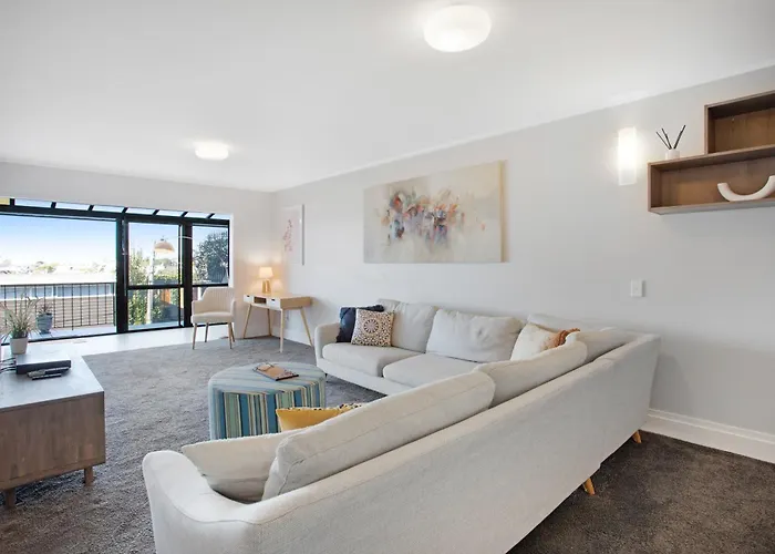 Parnell Vista 2Br Apartment With Seaview