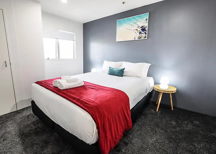 2Br Newly Renovated Apartment W Free Parking
