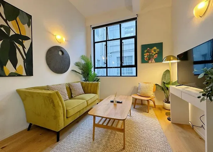 Delightful Encounter - 1B Apt On Centre Queen Street