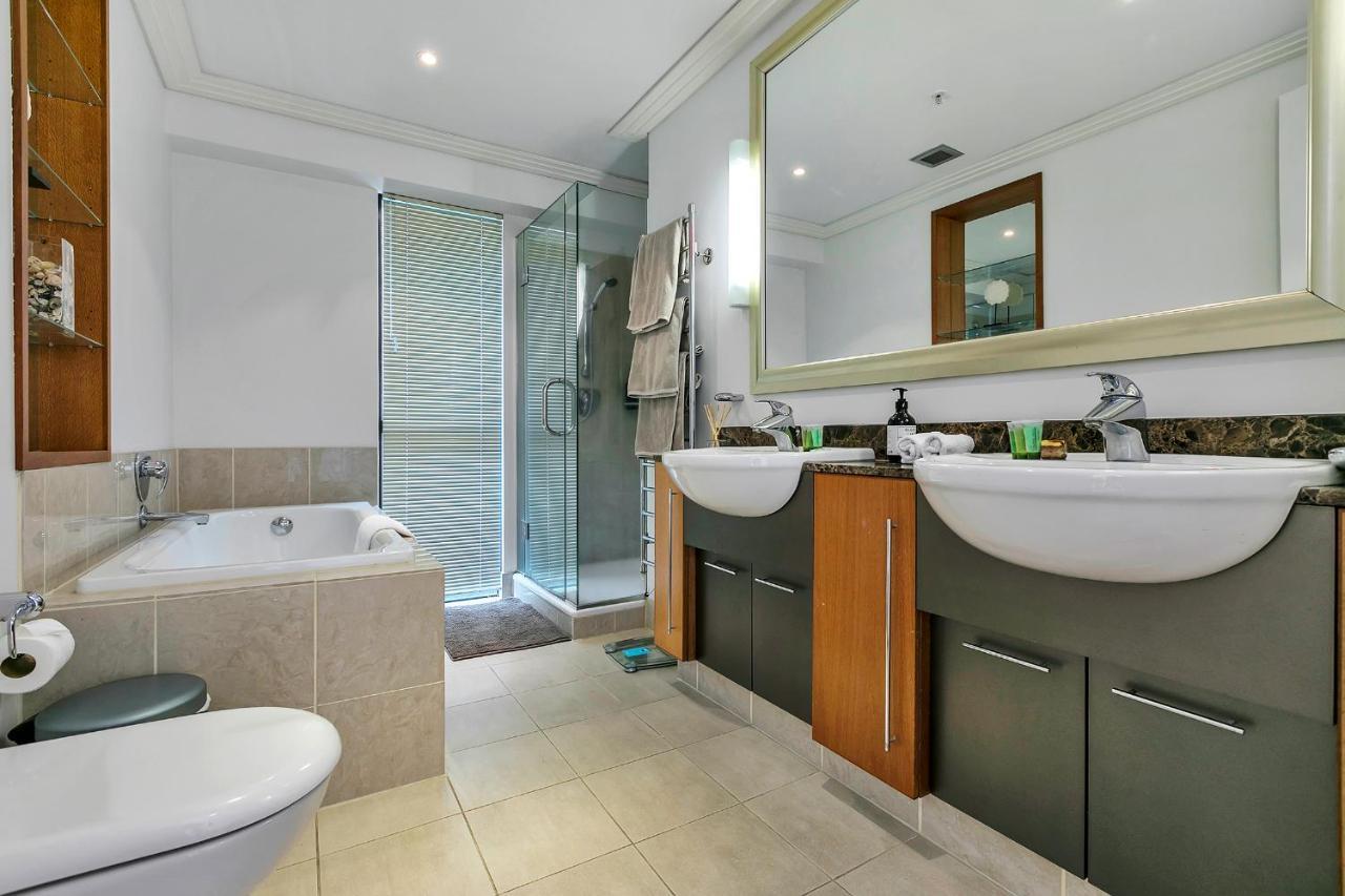 Apartment Ultimate Outdoor-living Urban Getaway! 1 Carpark