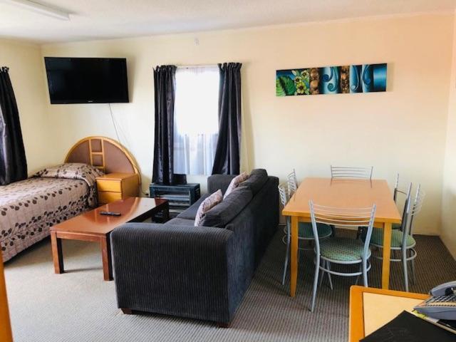 New Haven 3* Auckland