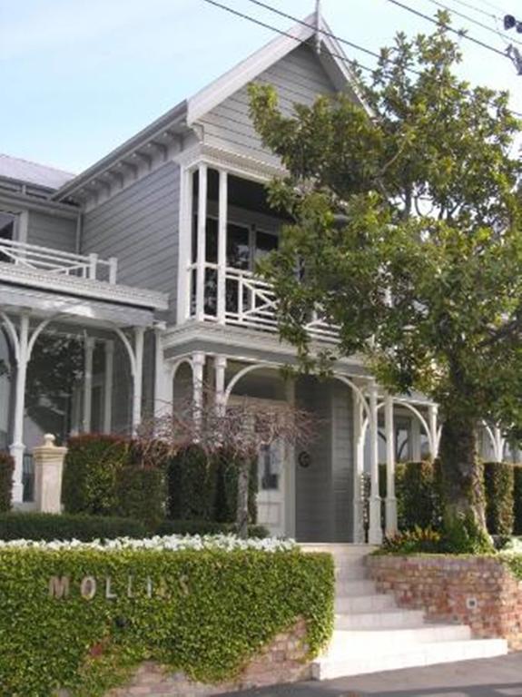 Mollies Boutique Hotel