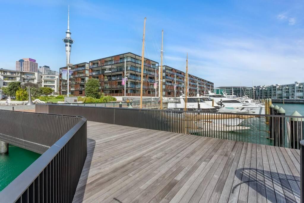 Beautiful In The Viaduct With Free Carpark! Apartment