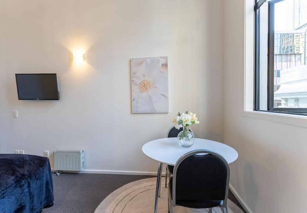 Bright Cbd -near Skytower - Wifi - Cityscape Apartment *