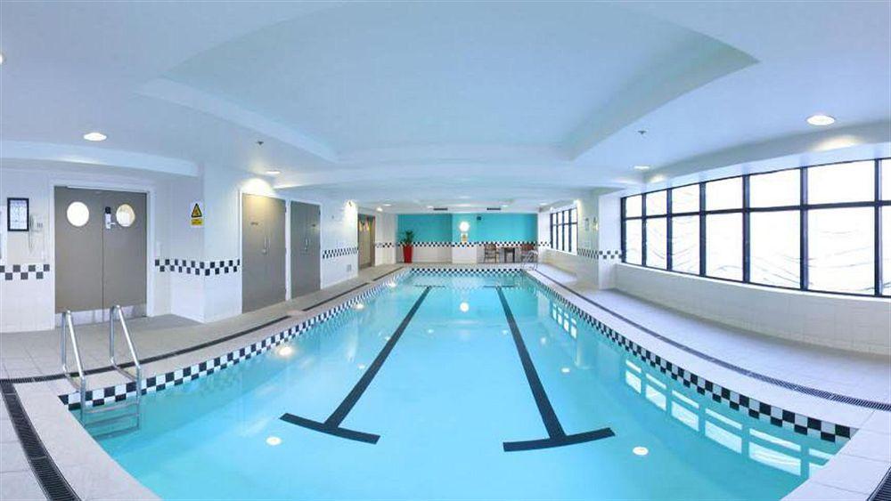 Adina Citylife 4*