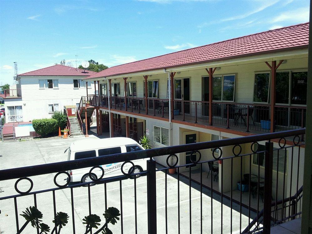 Avondale Motor Motel 3*
