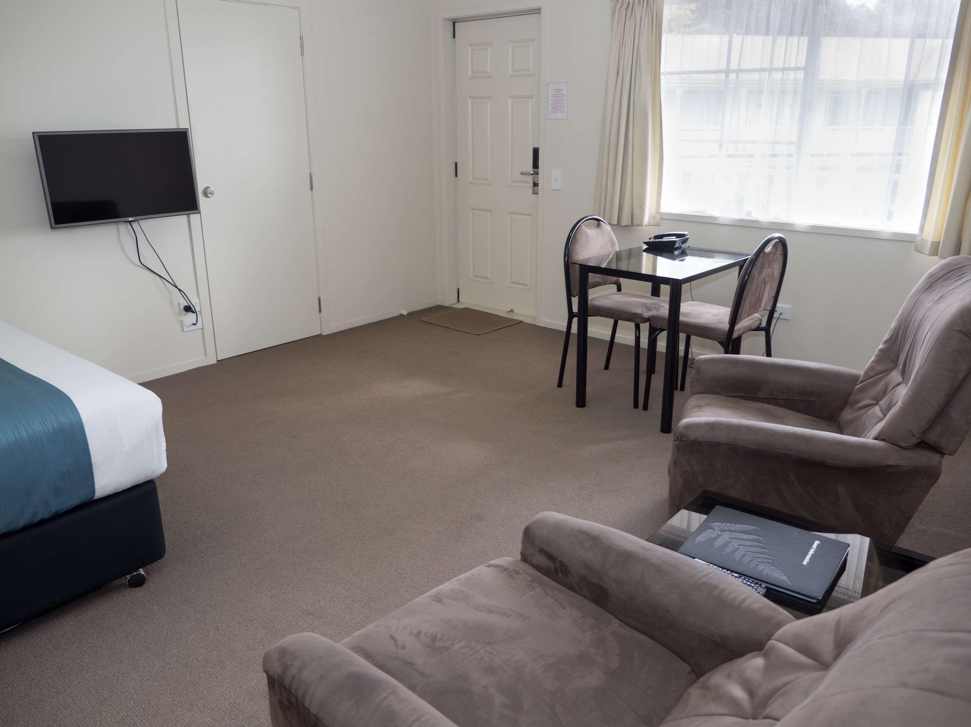 Bks Pioneer Motel Auckland