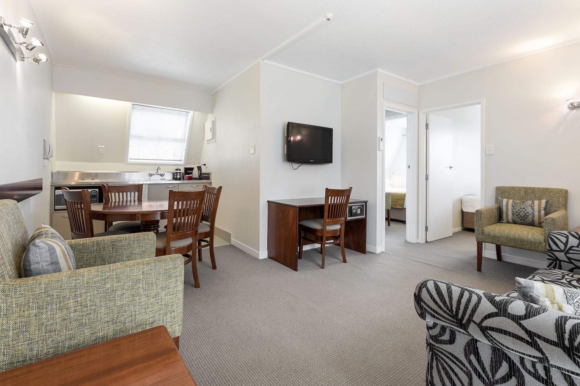 Aparthotel The Parnell & Conference Centre 4*