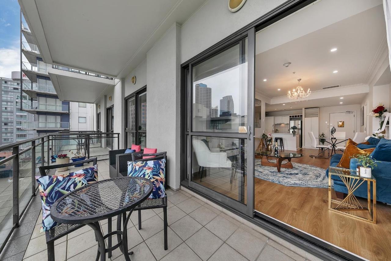 Apartment Corporate Gem + Rooftop Pool &