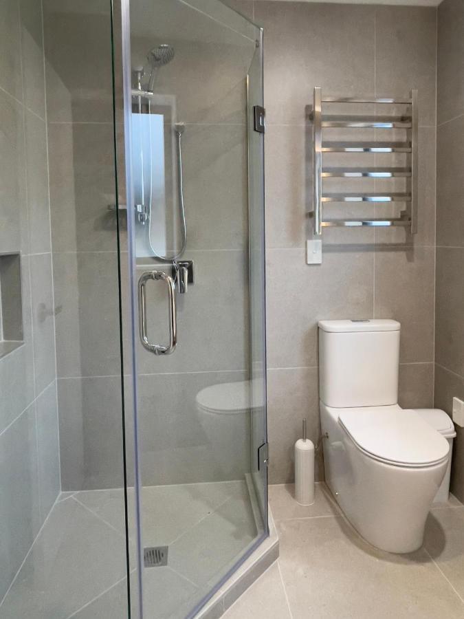 Guest house Murphys Guest - Big Savings With Daytime Noise, 3-night Minimum Auckland