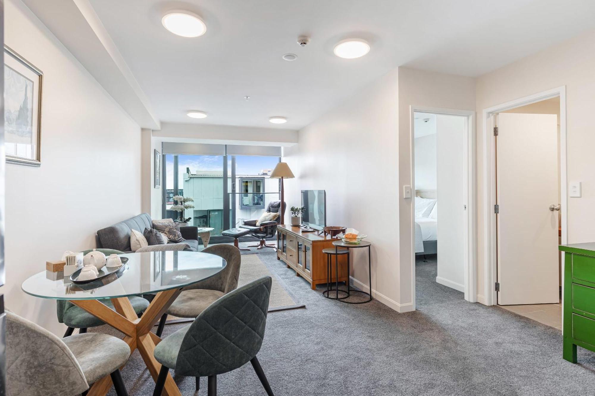 Cosy 2brm Cbd Apartment Auckland