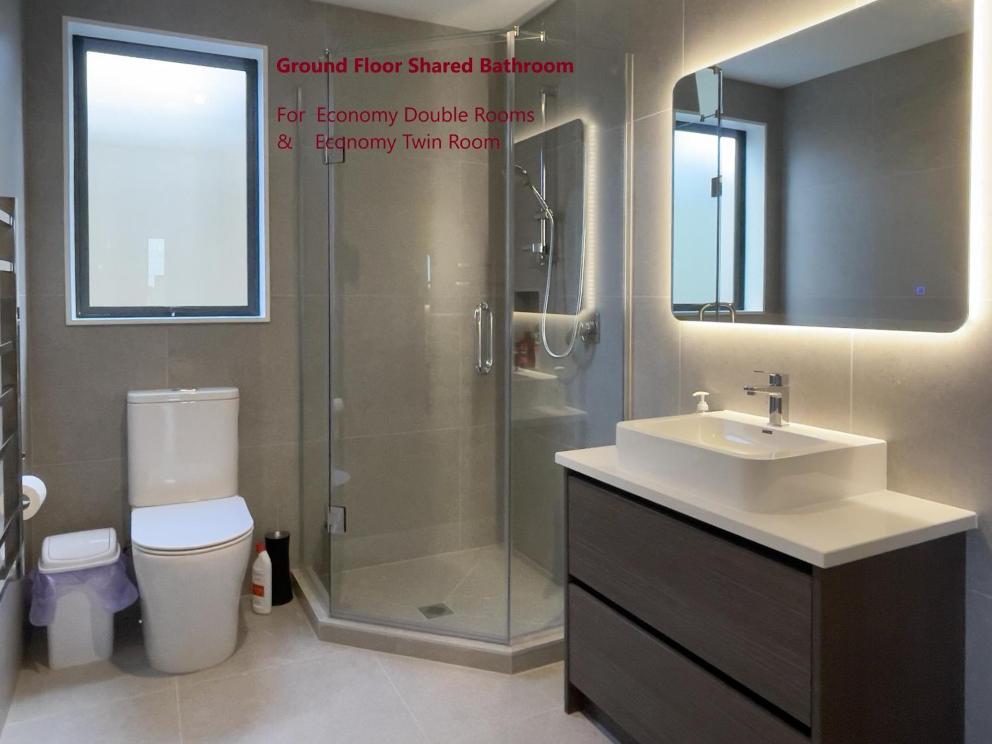 Guest house Murphys Guest - Big Savings With Daytime Noise, 3-night Minimum *