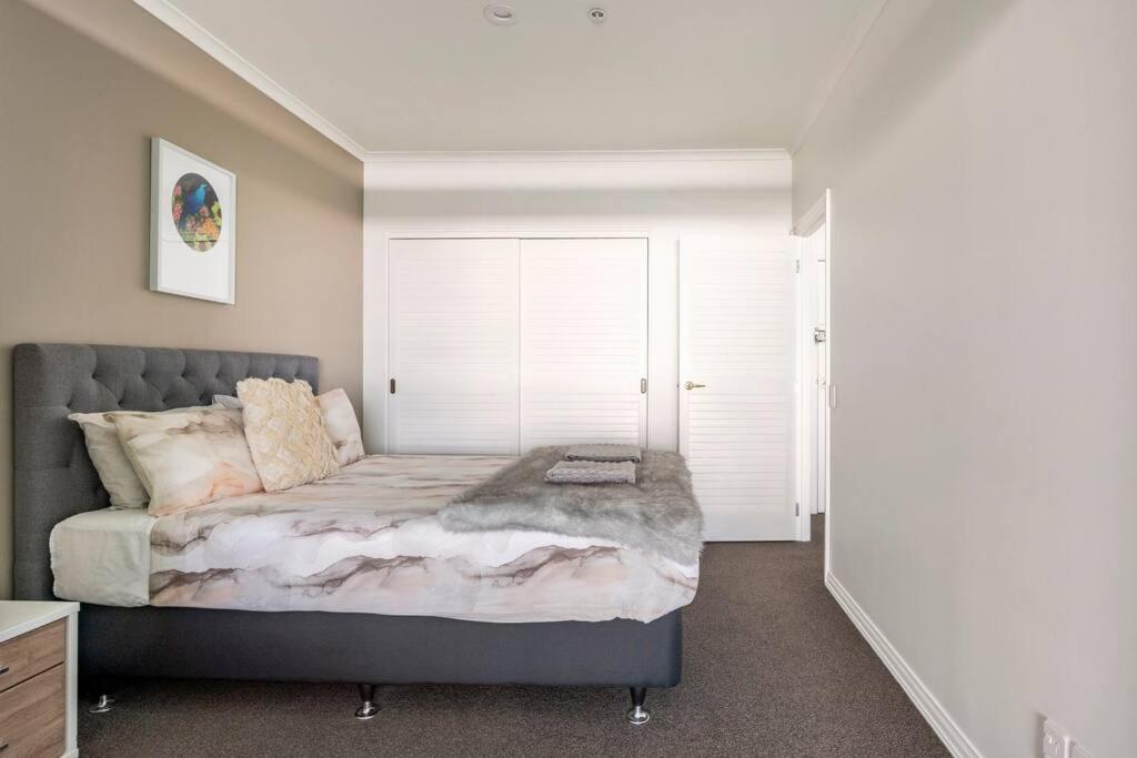 Apartment Luxury With Stunning Harbour & View Auckland