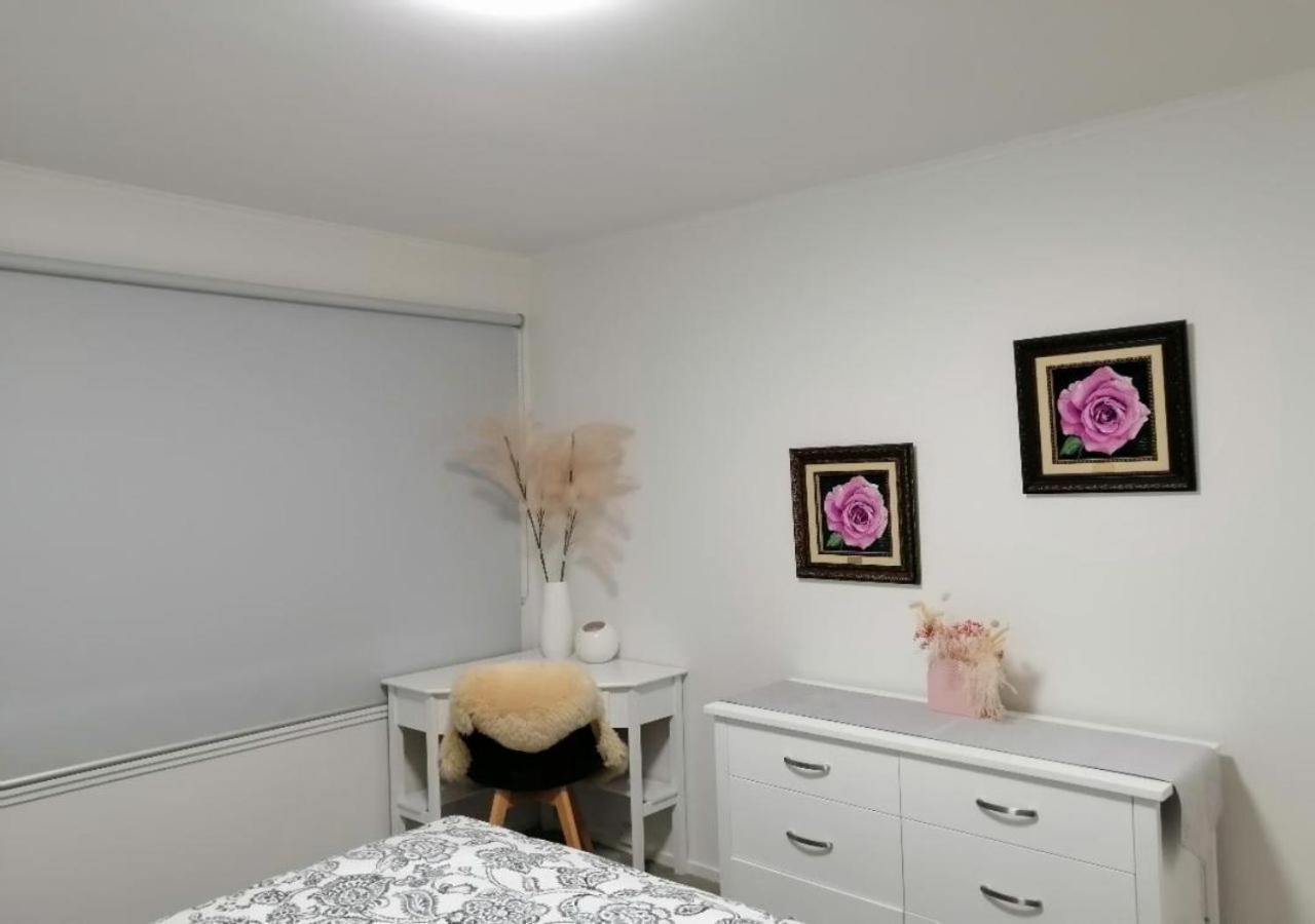 Centre Takapuna 2 Beds & Garage & Netflix *