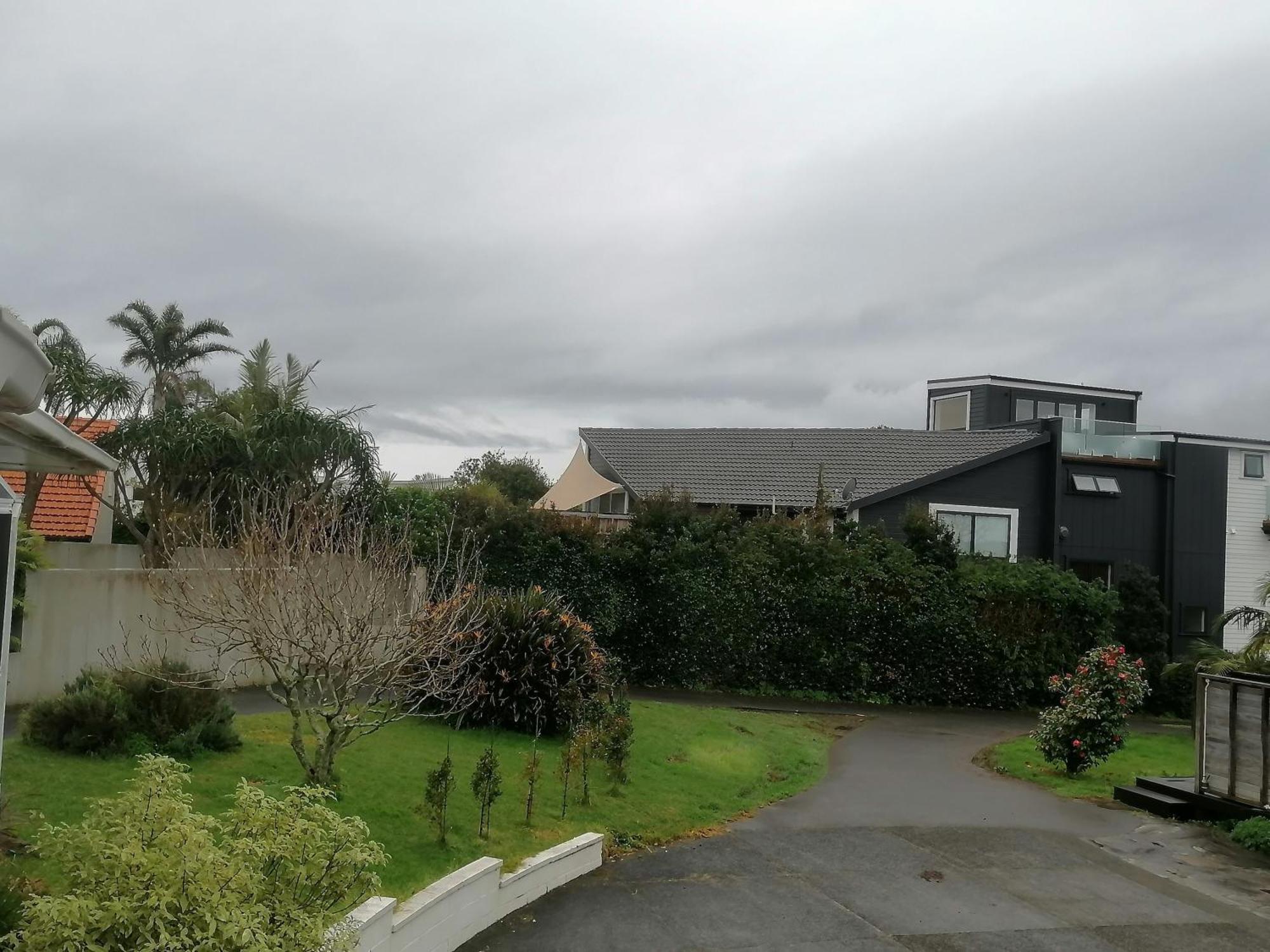 Centre Takapuna 2 Beds & Garage & Netflix