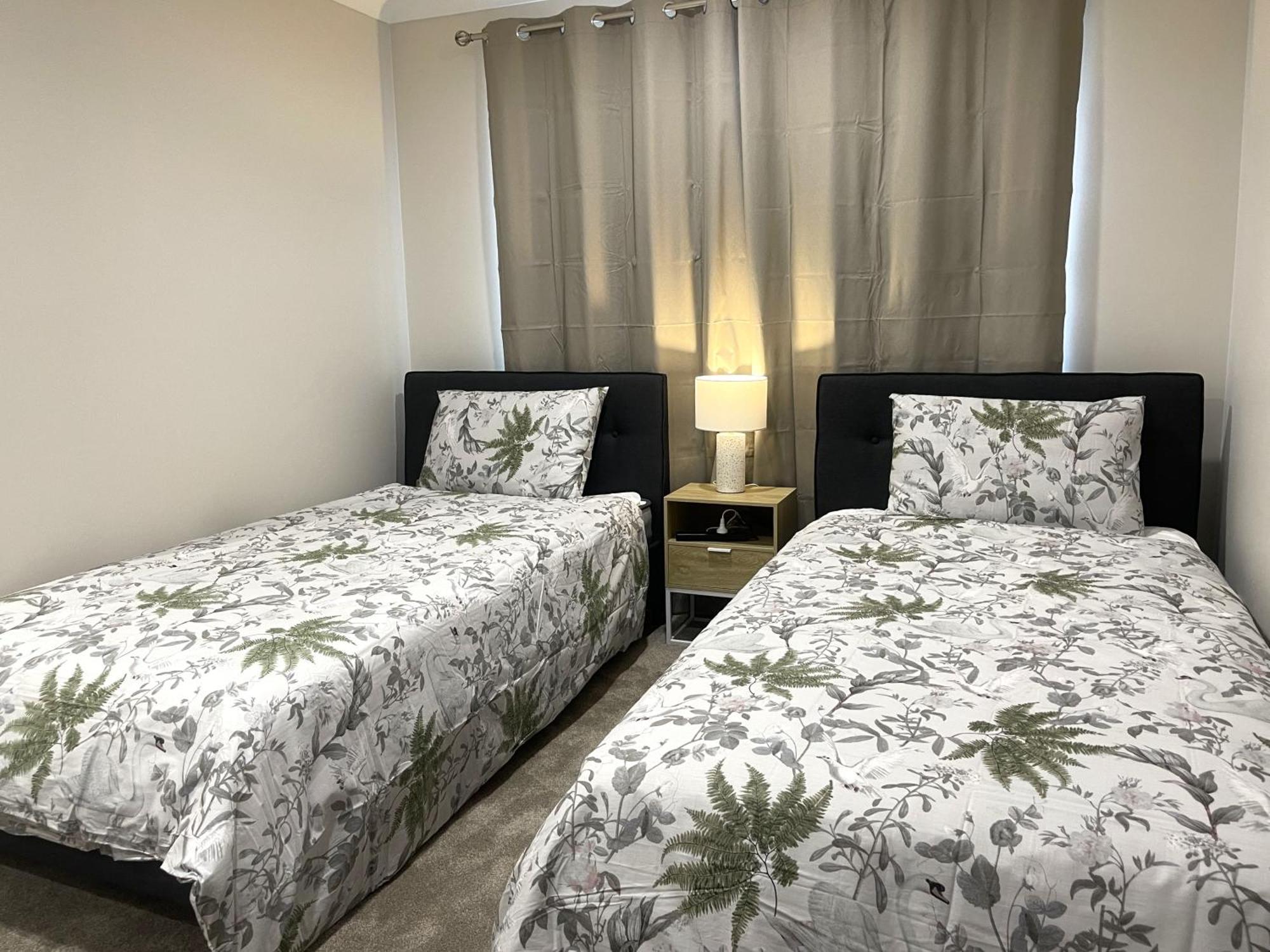 Guest house Murphys Guest - Big Savings With Daytime Noise, 3-night Minimum *