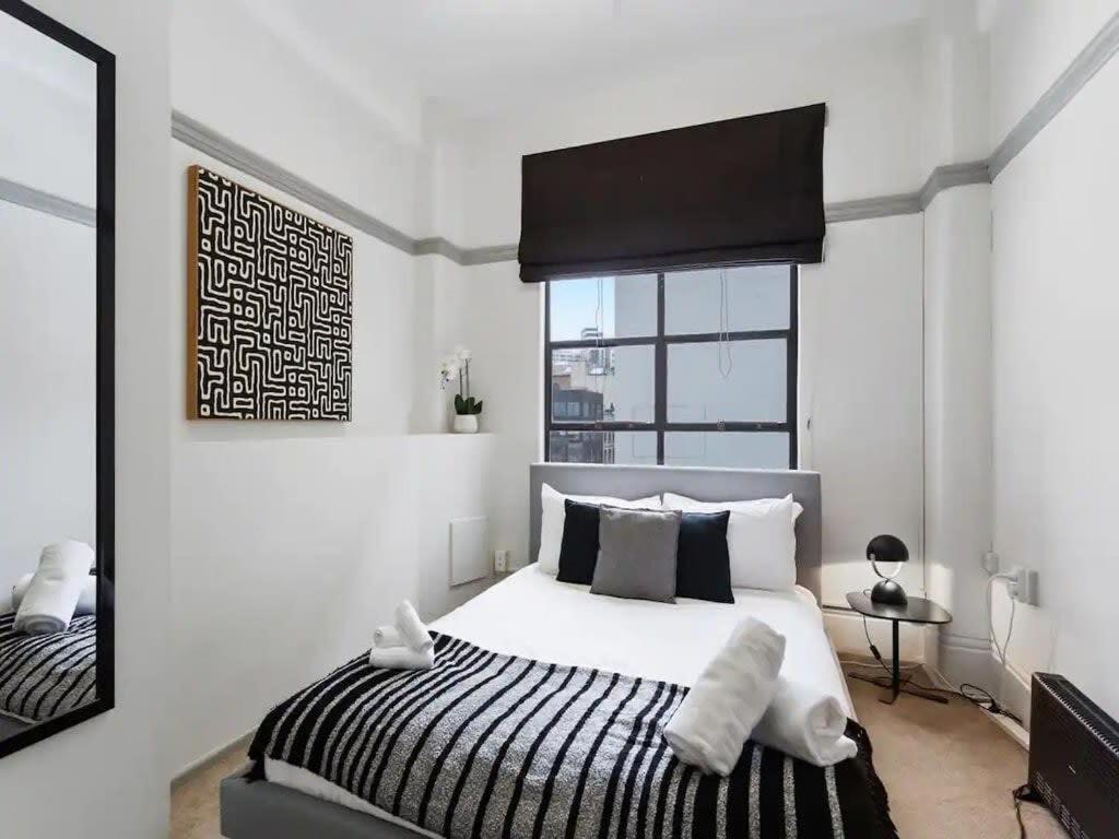Apartment Lovely 1-bedroom Unit In *
