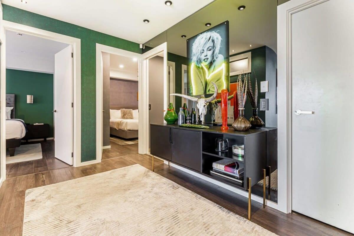 Awesome W Parking Apartment