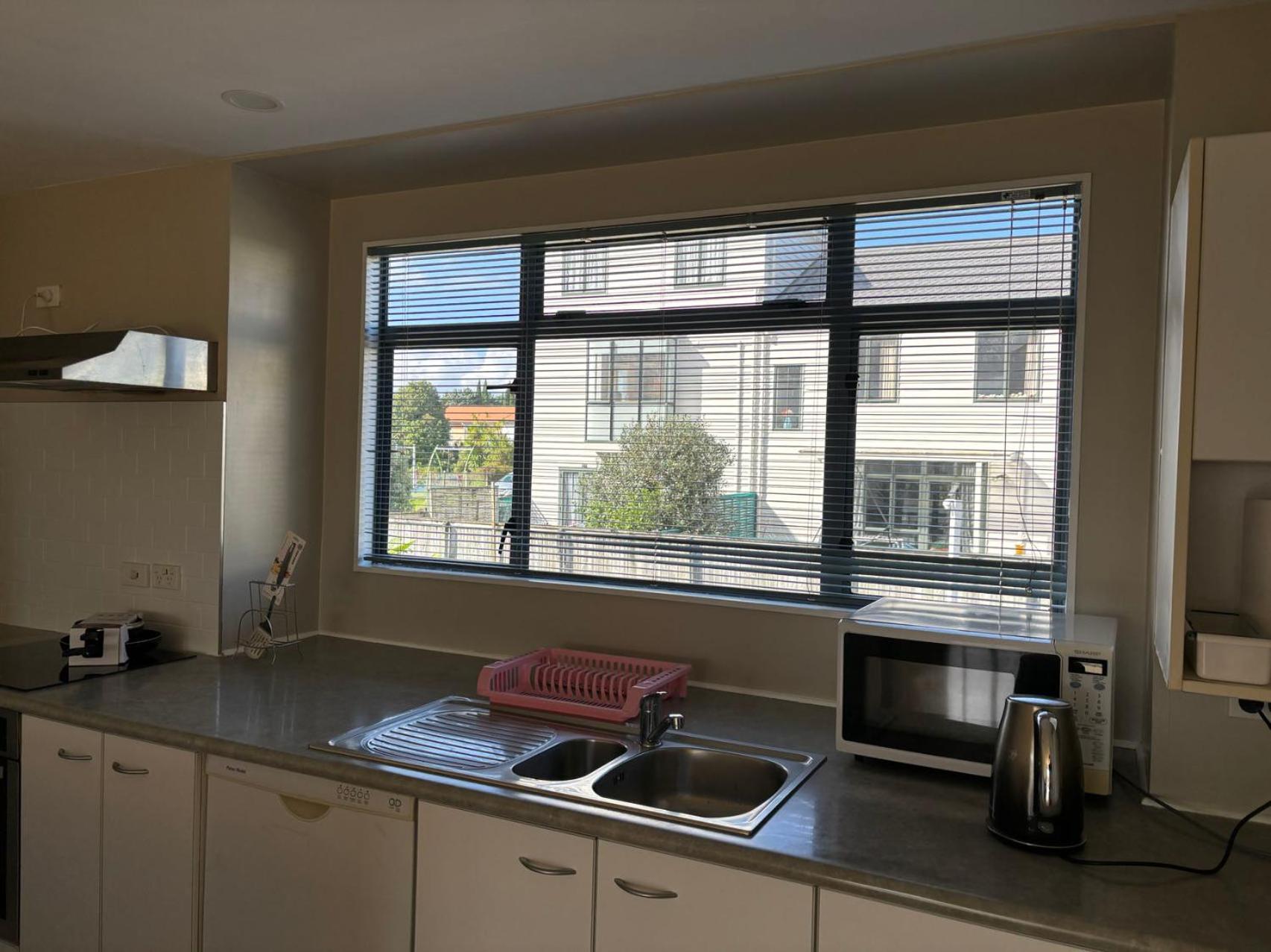 New Lynn Tidy House Auckland