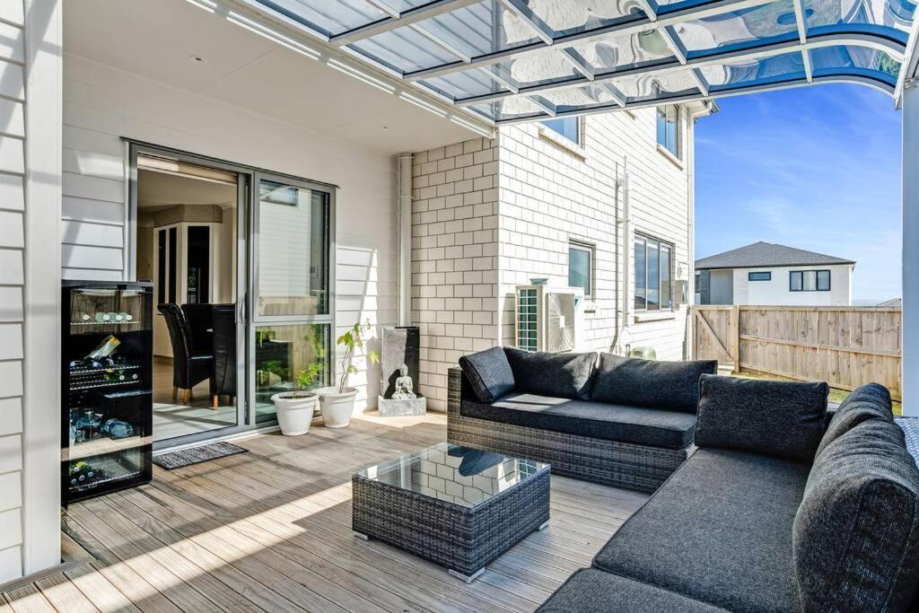 5 Bdr Flat Bush Mansion - Aircon, Fast Wifi, Pool Table, Netflix And More! Holiday home