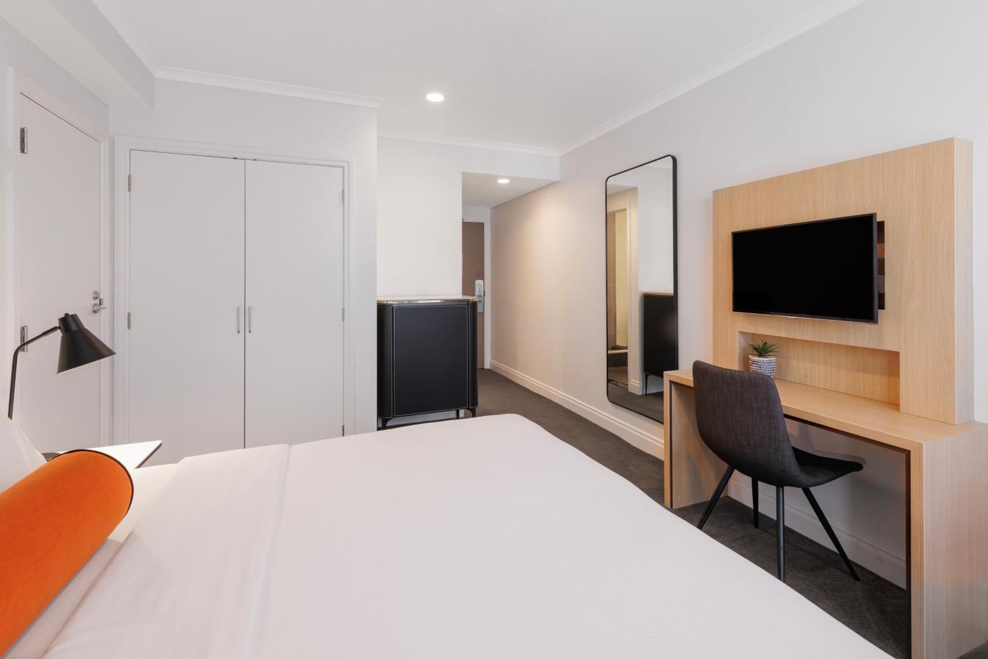 Adina Citylife Hotel 4*