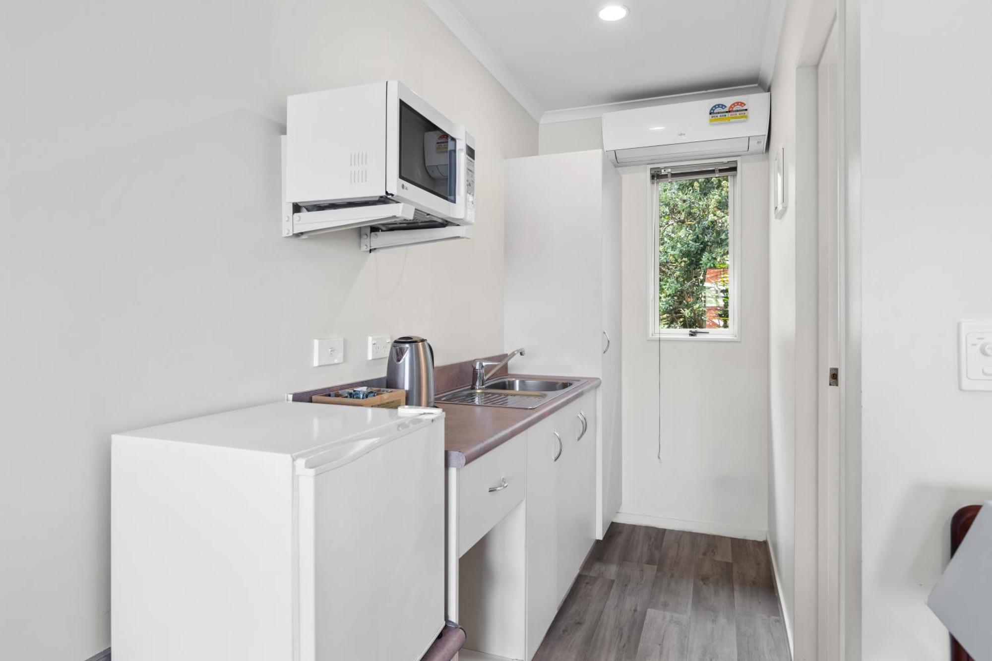 Motel Bks Pioneer Auckland