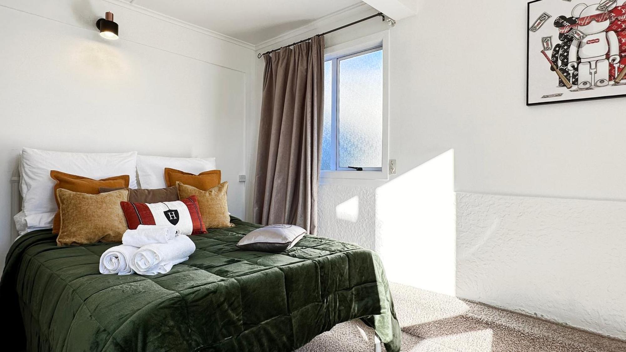Apartment Schoolzone, Golf, Location - By The Bay 5 Bedroom
