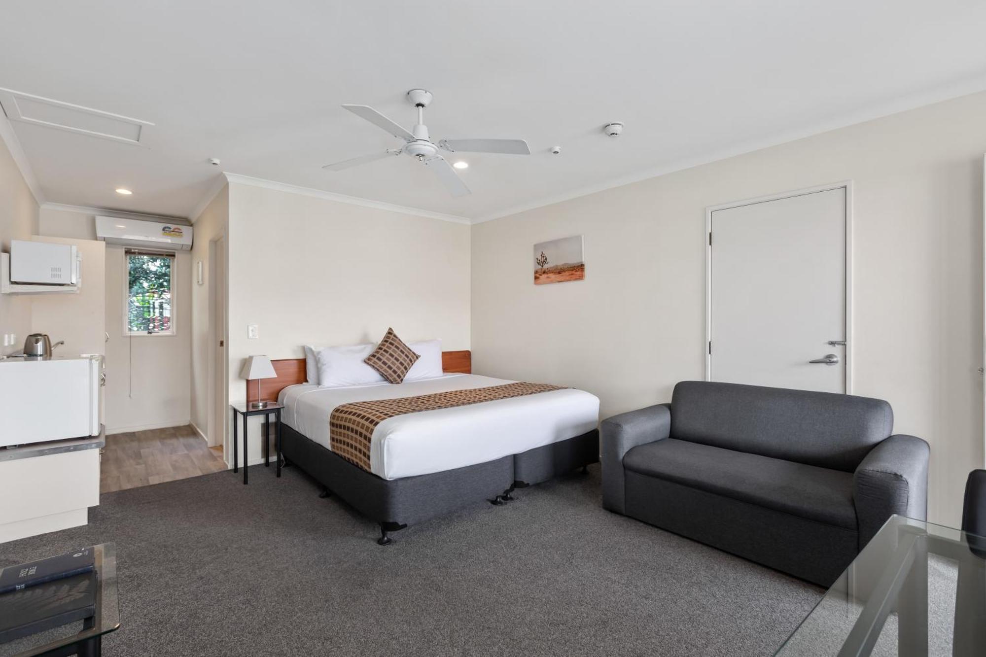Motel Bks Pioneer Auckland