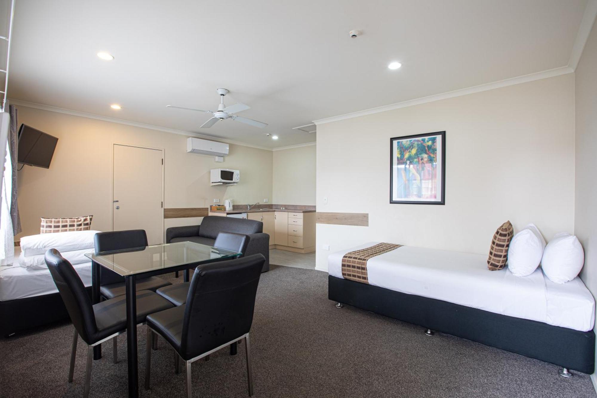 Motel Bks Pioneer 4*