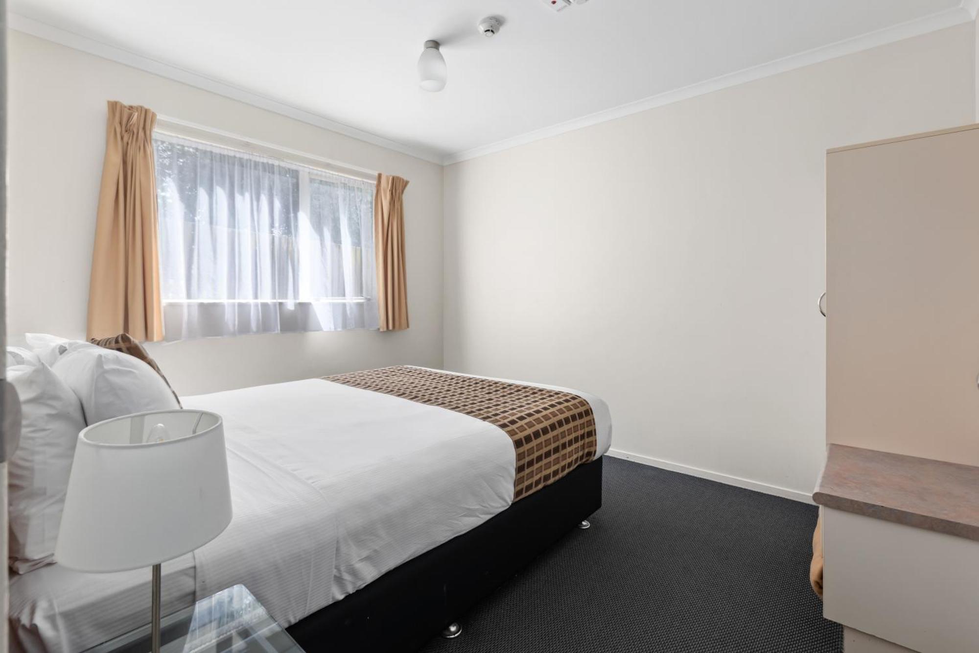 Motel Bks Pioneer Auckland