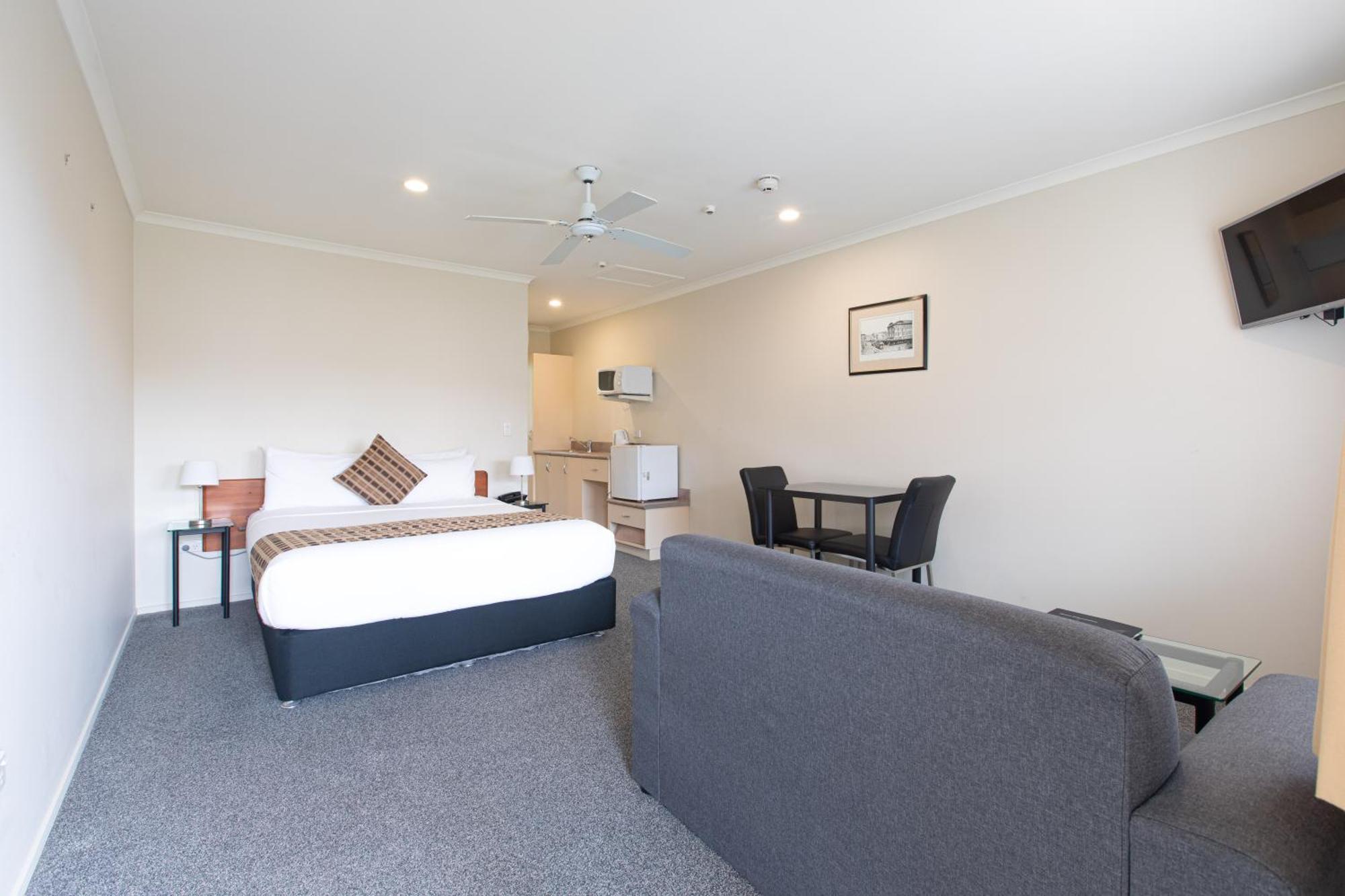 Motel Bks Pioneer