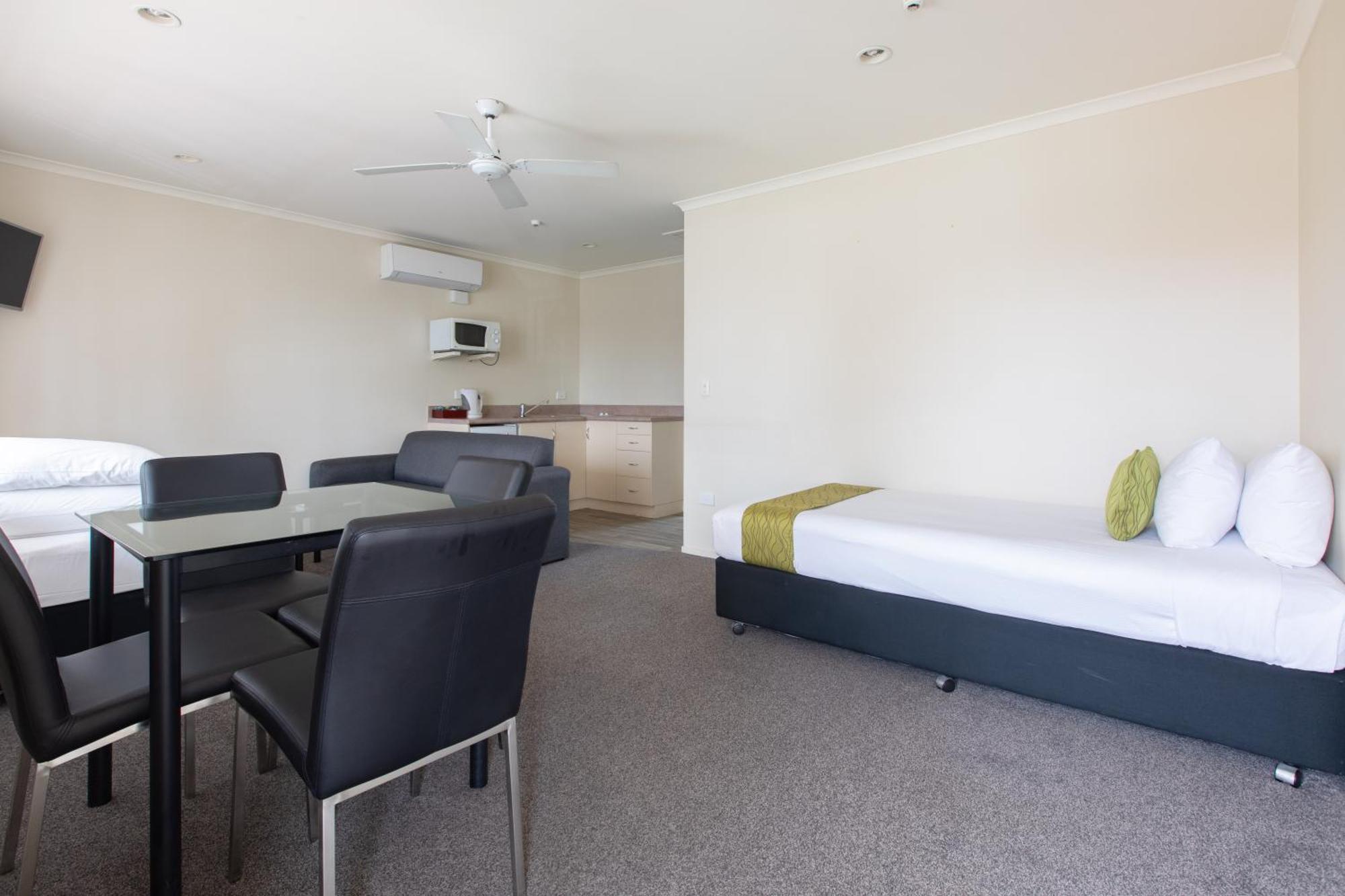Motel Bks Pioneer Auckland