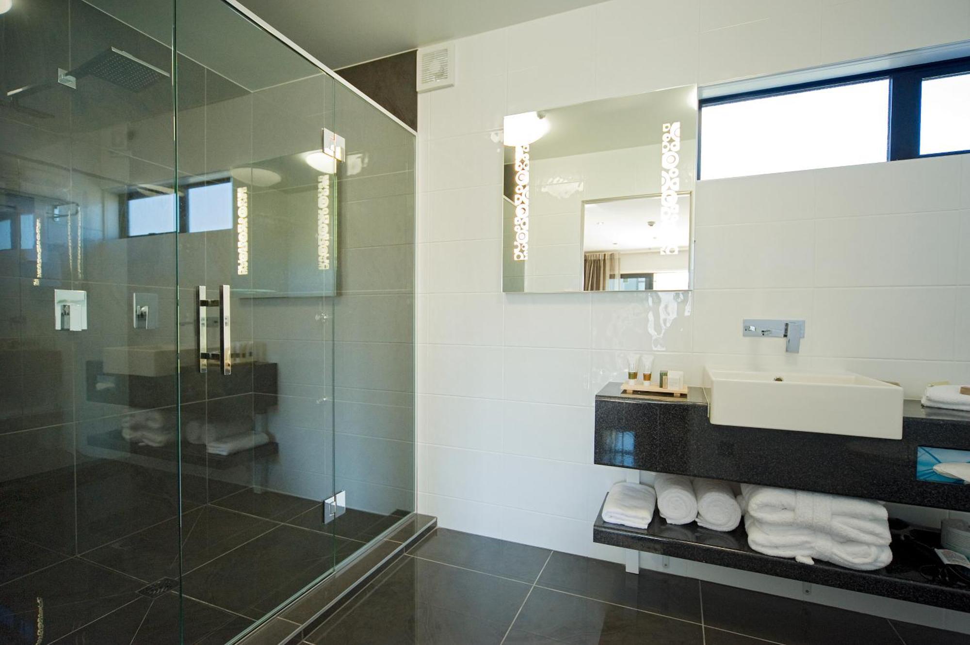 Best Western Ellerslie International 4*